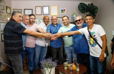 Franzé Silva recebe apoio de pré-candidatos a vereador do Patriotas